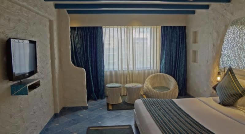 Bawa 3* Mumbai