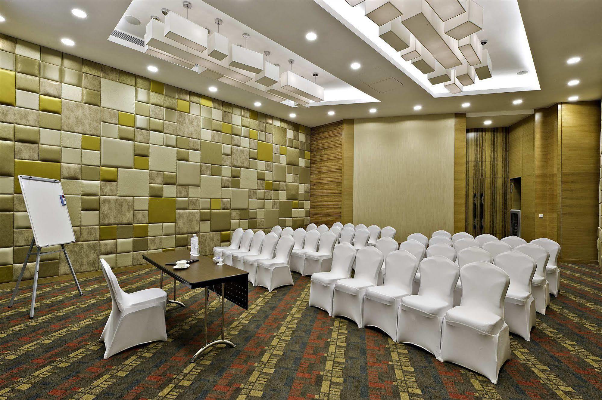 Meluha - The Fern Hotel Mumbai