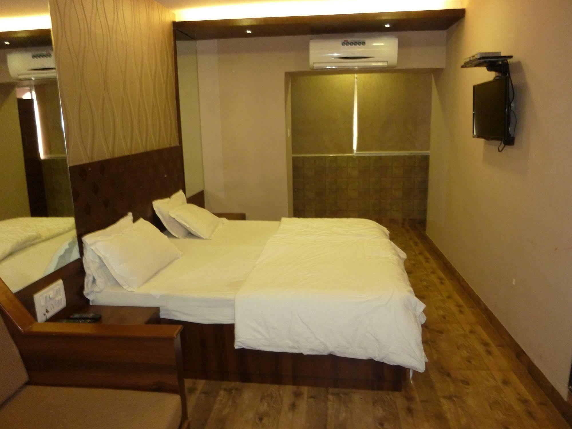 Hotel Regal Palace