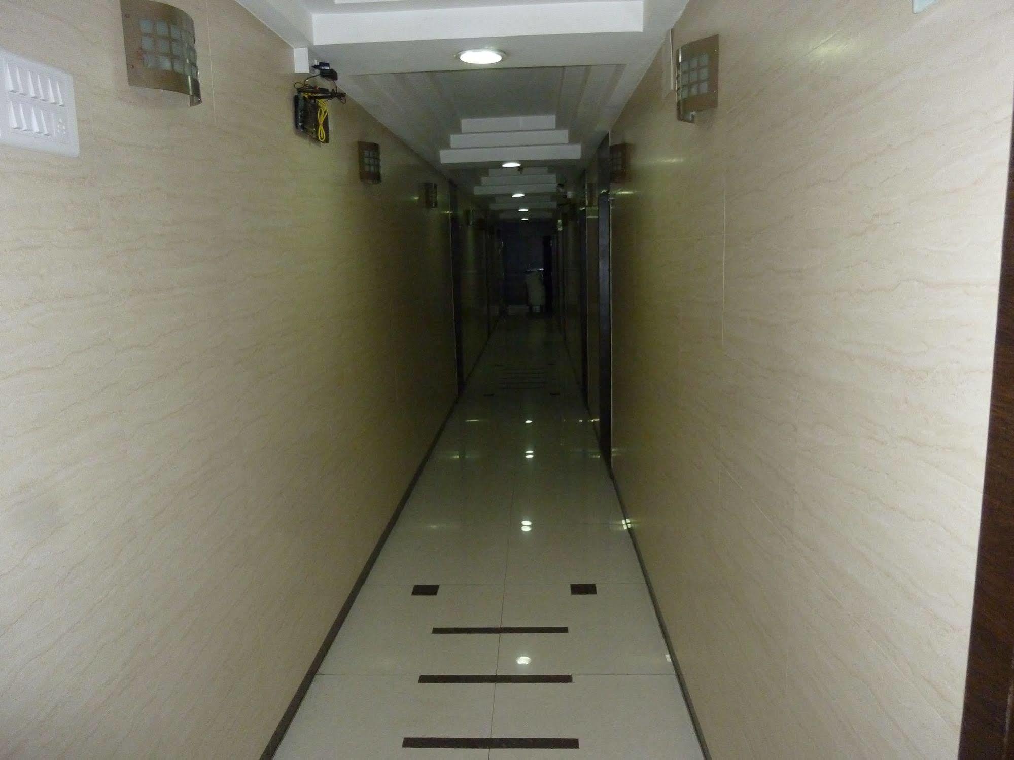 Regal Palace Hotel 3*