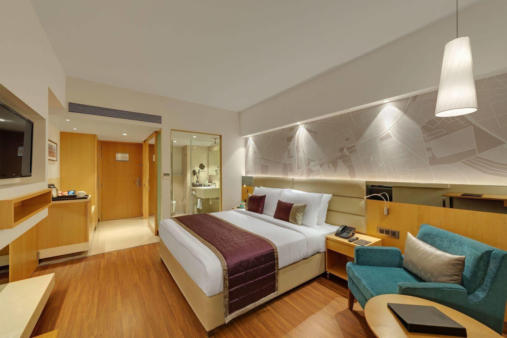 The Fern Mumbai, Goregaon, Series By Marriott 5*