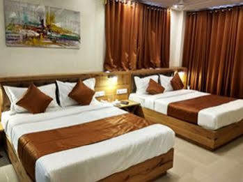 Grandeur-near International Airport Hotel
