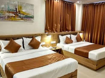 Hotel Grandeur-near International Airport Bombaim