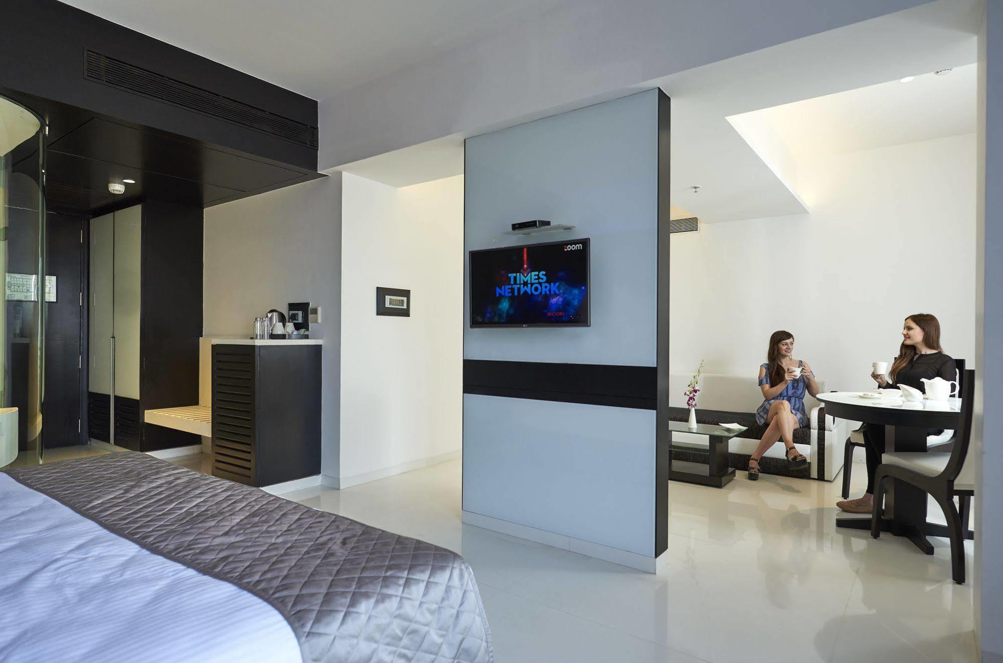 The E At Eskay Resorts Resort Bombaim