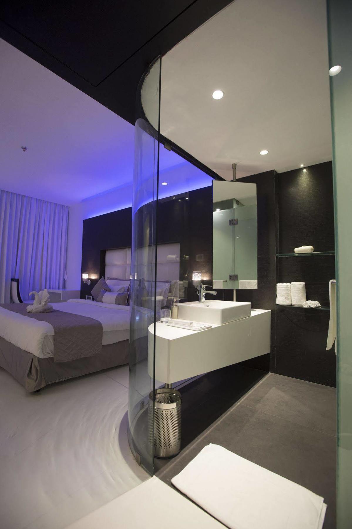 The E At Eskay Resorts Resort Bombaim