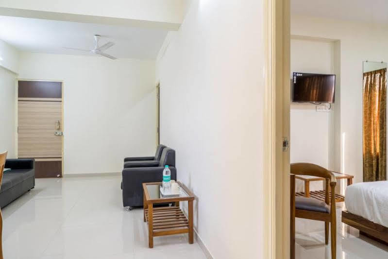 Oyo 11441 Casa Roomz Powai Hotel 3*