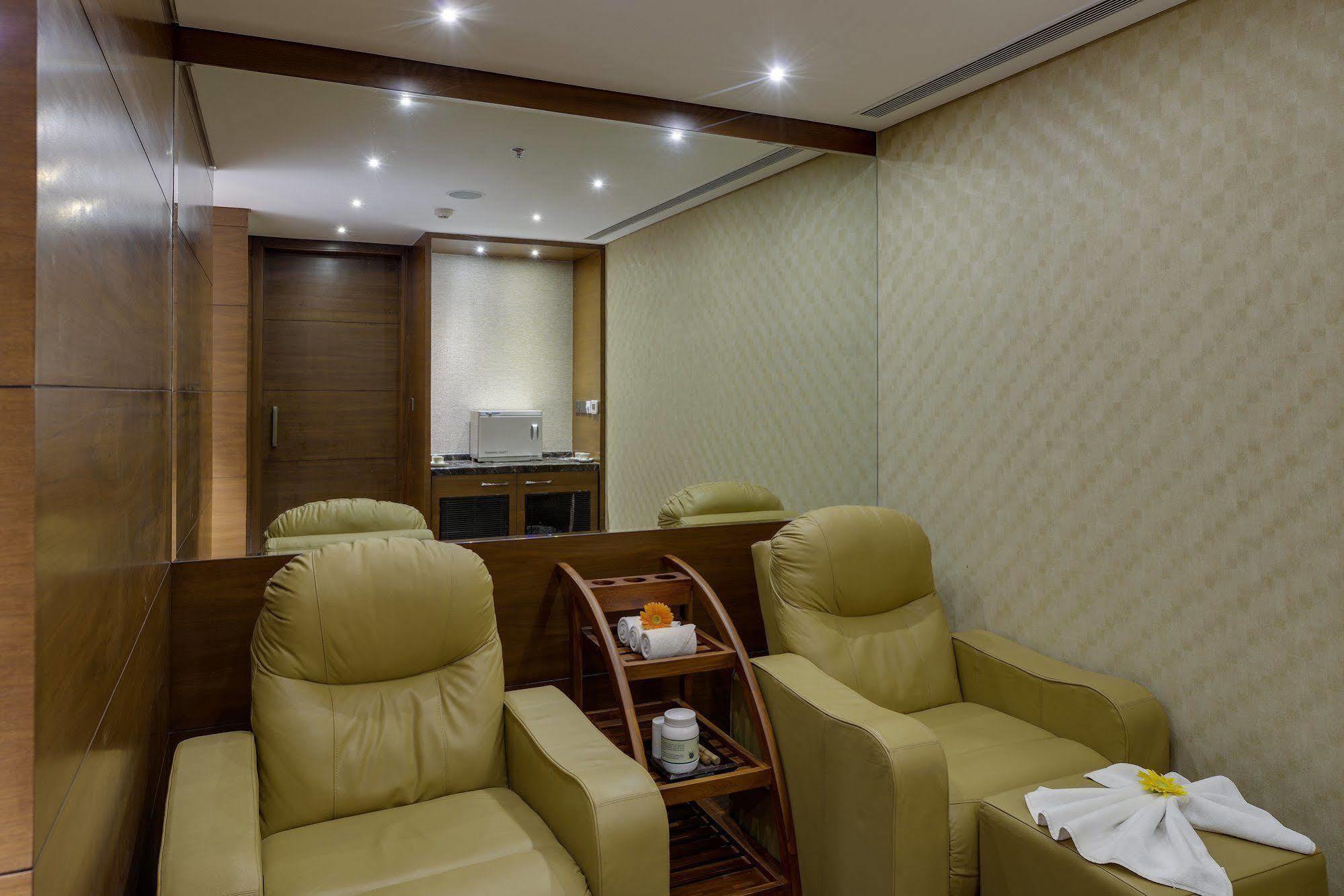 Niranta Transit Airport - At Arrivals