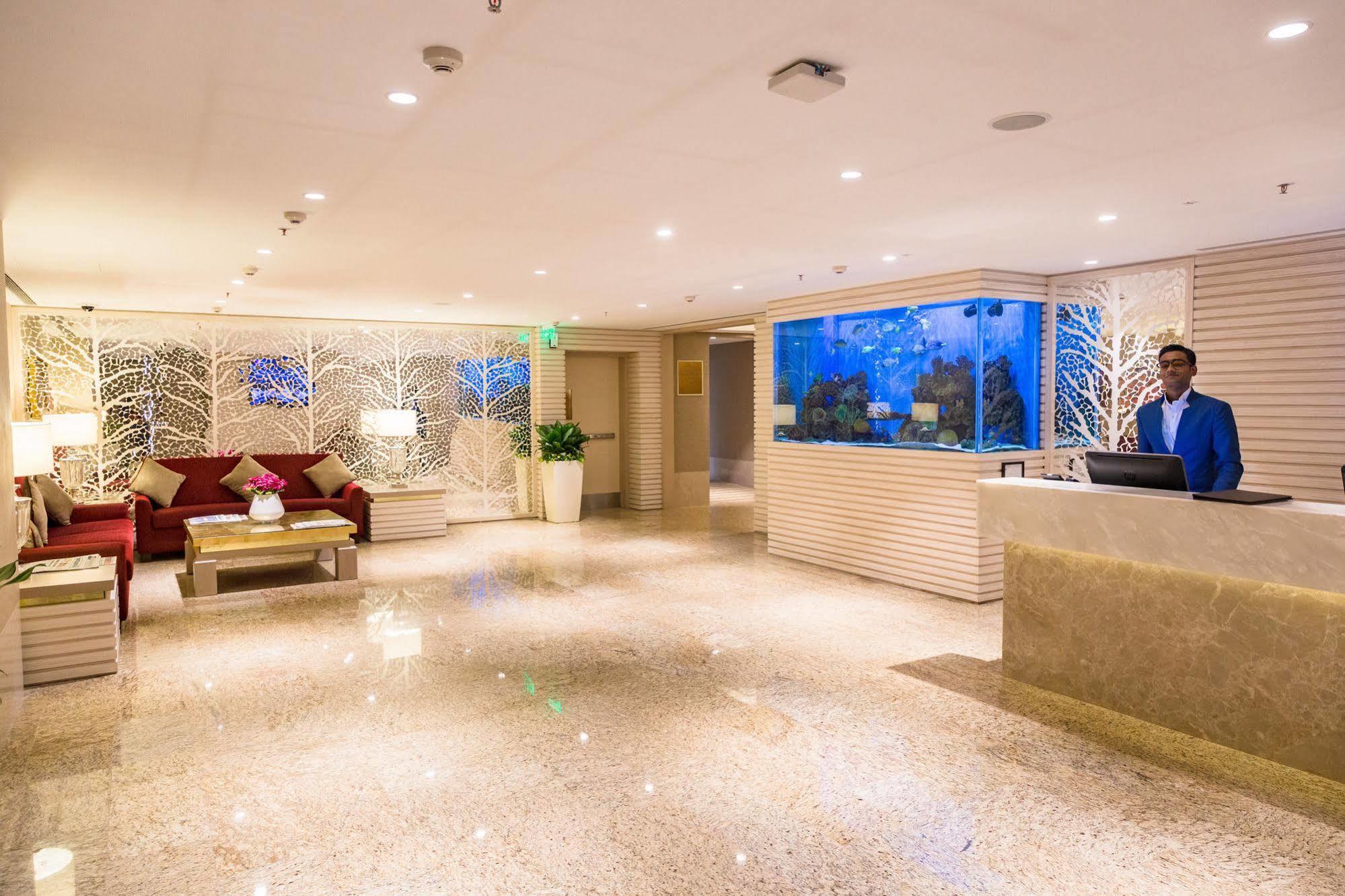 Niranta Transit Airport - At Arrivals Hotel 4*