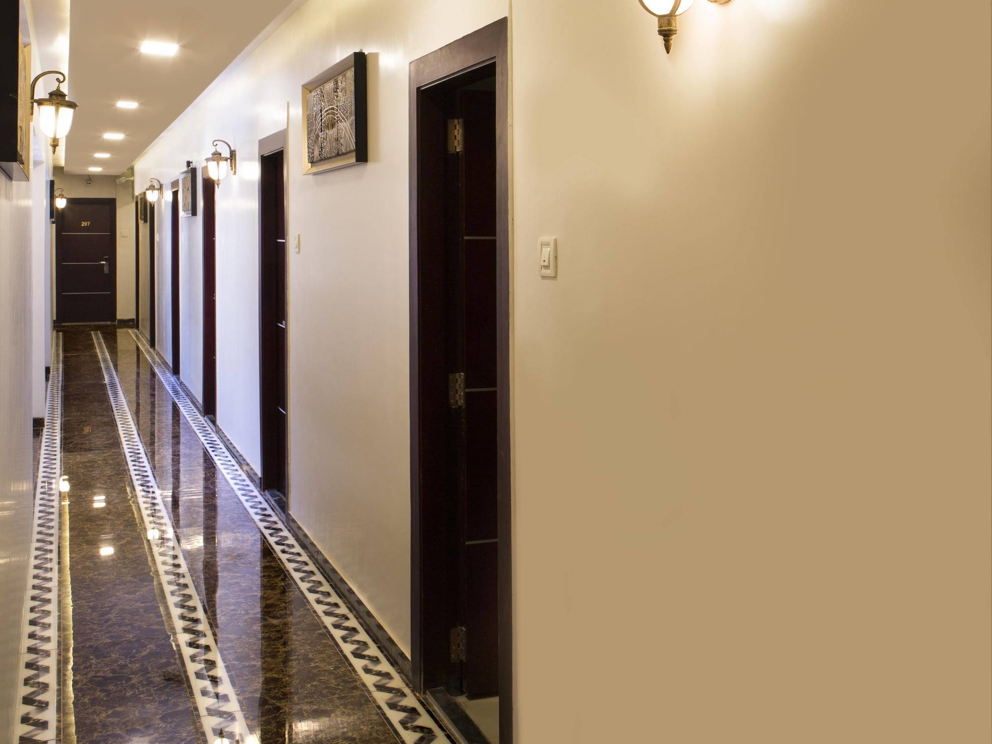 Fabexpress Annex Executive Andheri East Hotel