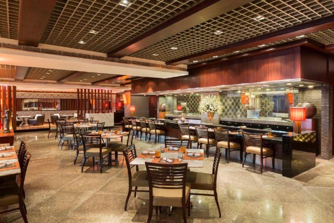 Hotel Taj Lands End 5*