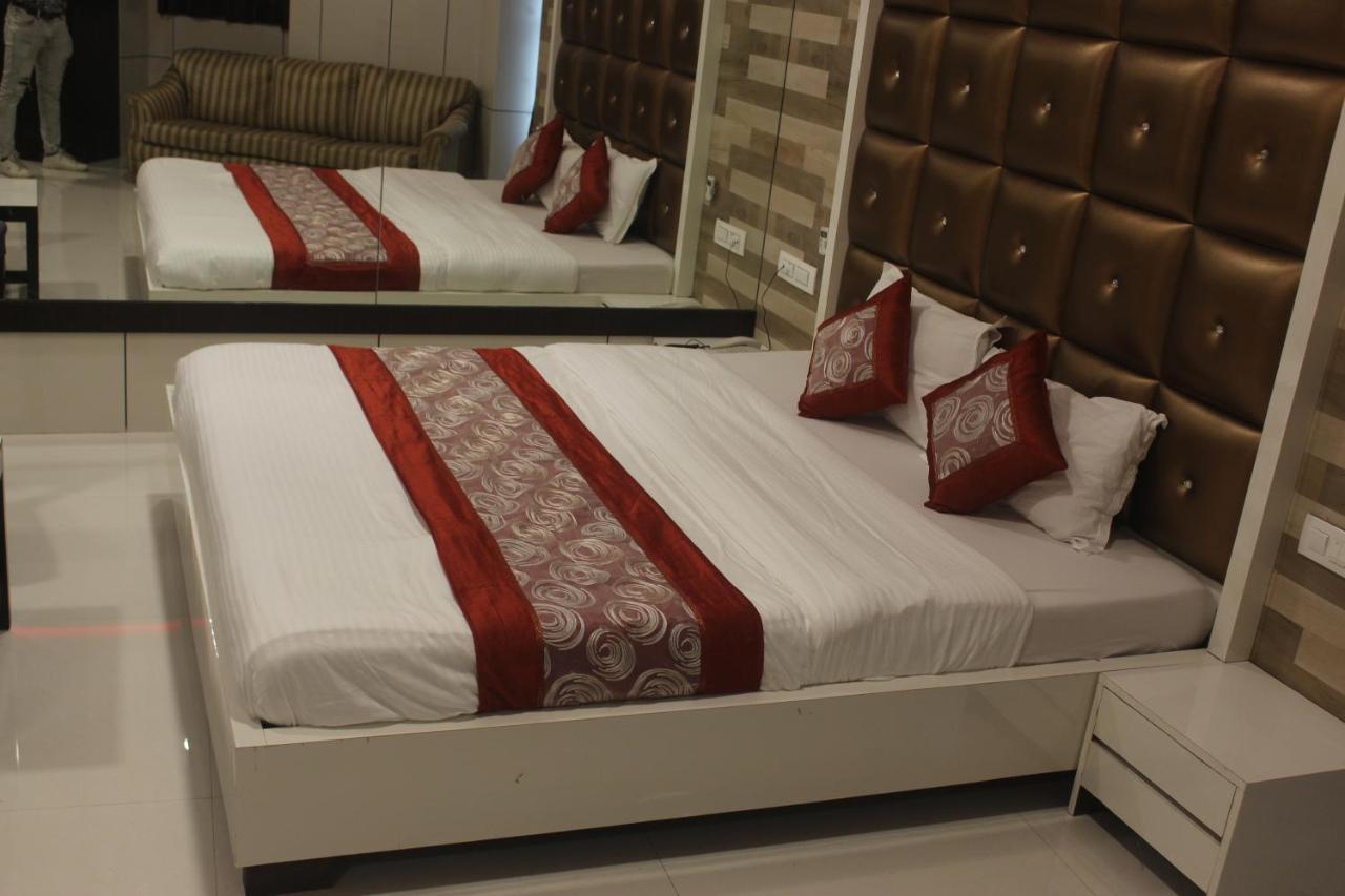 Hotel Celeste, Colaba