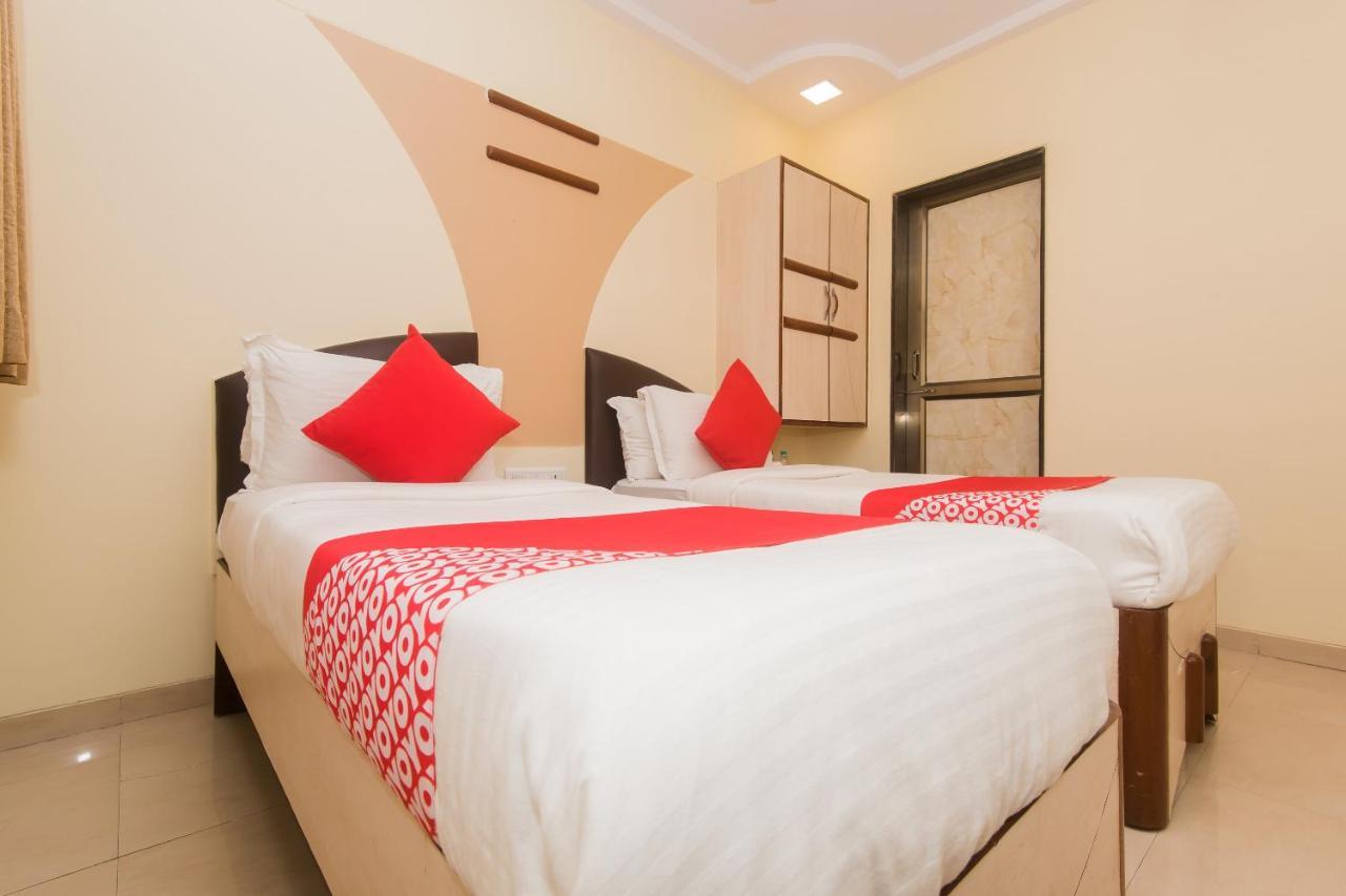 Kalpana Palace, Hotel