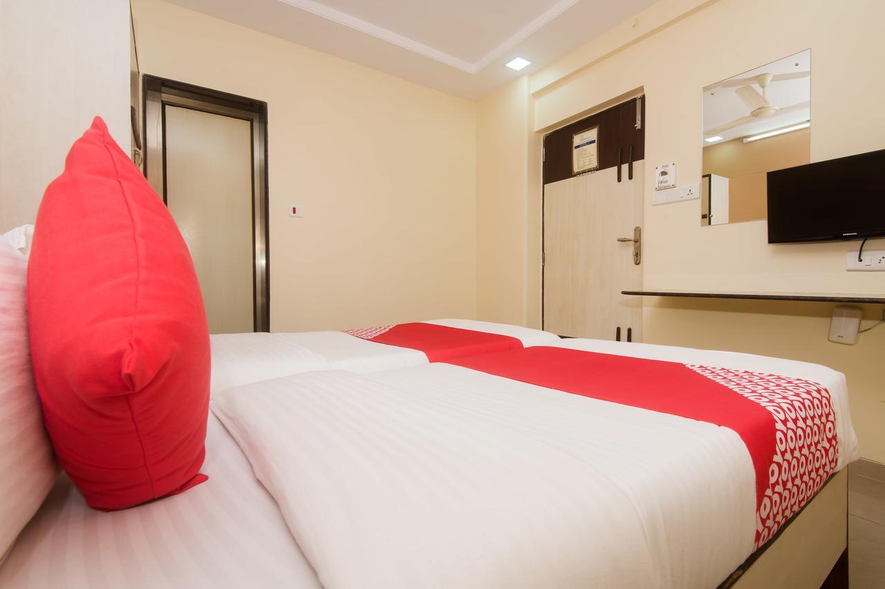 Kalpana Palace, Hotel