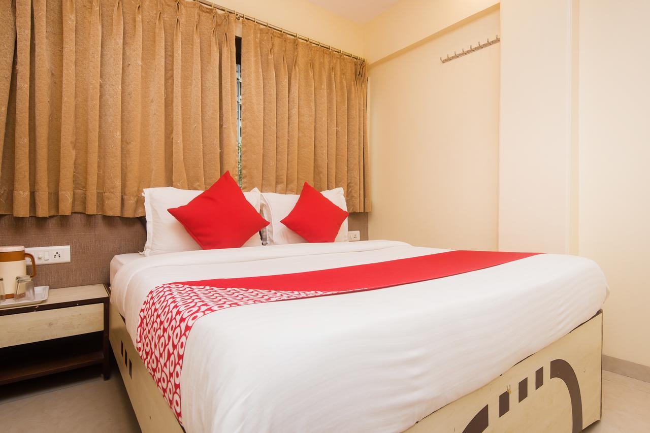 Kalpana Palace, Hotel