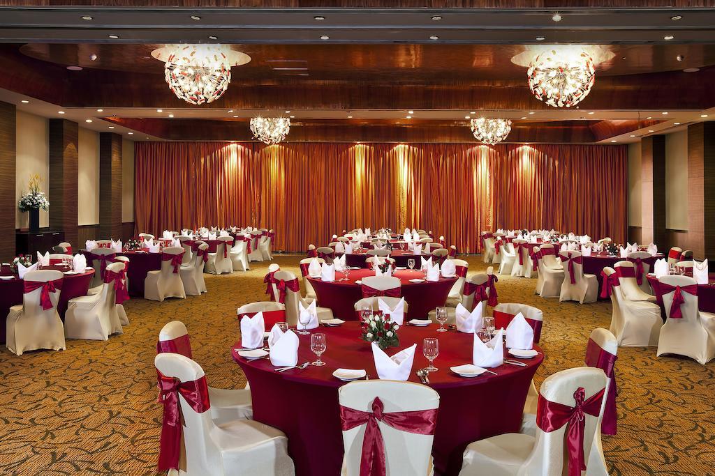 Hotel Novotel Juhu 5*