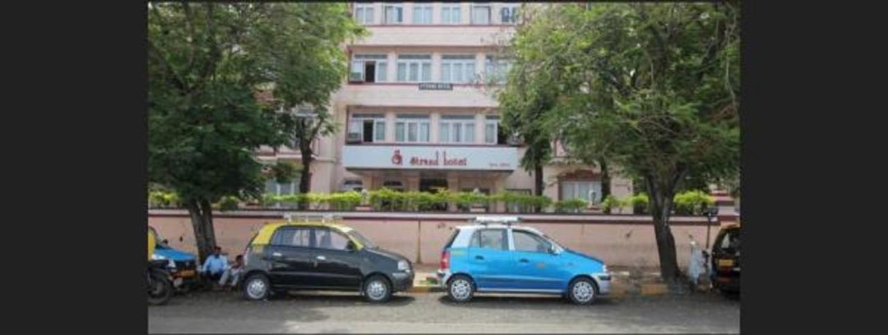 Hotel, Colaba Hotel 2*