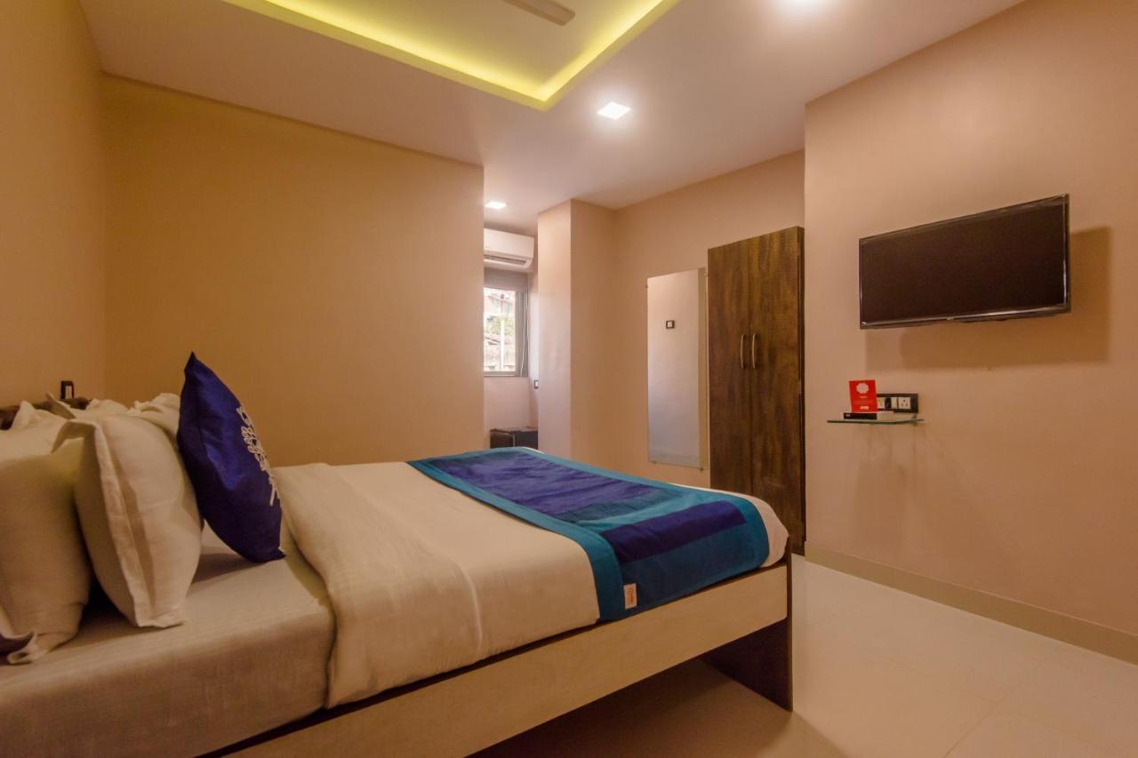 Oyo 9748 Girgaon Palace Hotel Mumbai