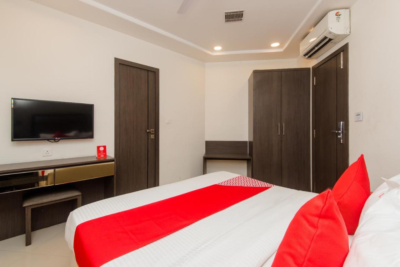 Oyo 8690 Kalpana Elite Hotel 3*