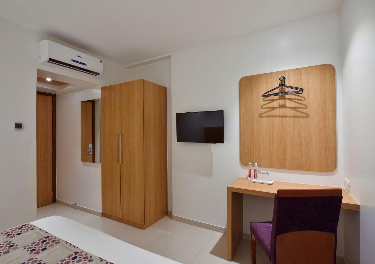 Leafio-near Airport 3*
