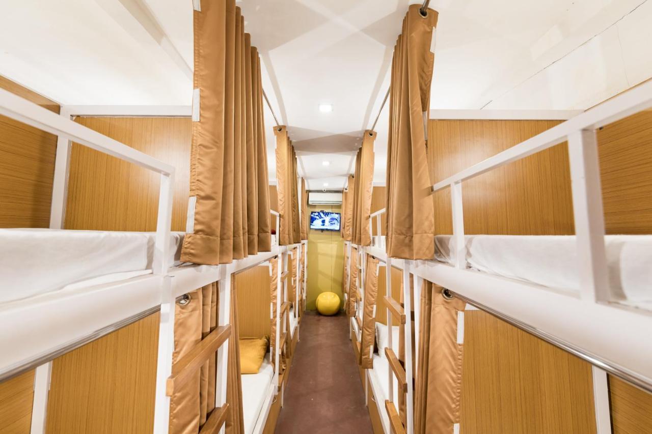 Inn Backpackers,airport