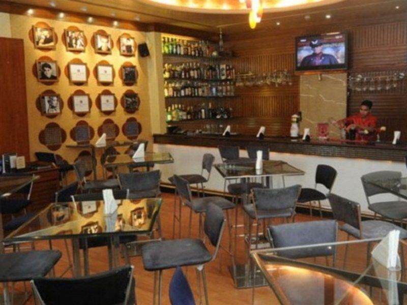 Hotel Fariyas , Colaba 4*