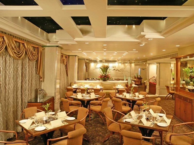 Kohinoor Continental, Airport