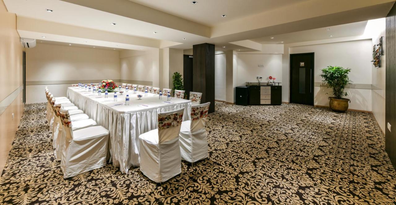 Hotel The Paradise By Tunga Mumbai