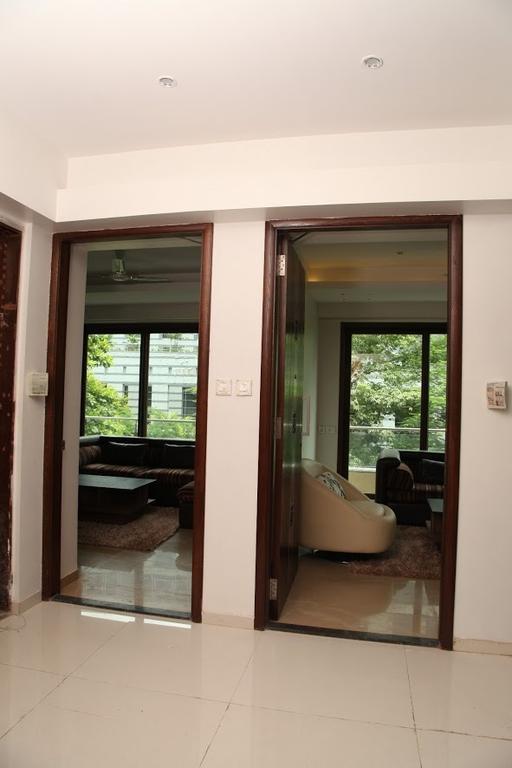 Laurent & Benon - Santacruz East 5*
