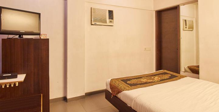 Jayshree Domestic Airport Hotel 3*