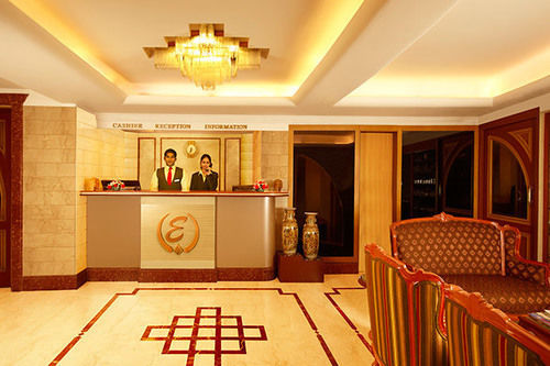 Hotel Emerald Htl And Executive