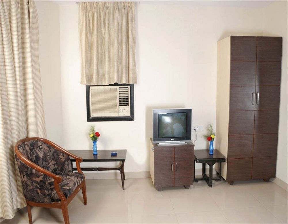 Pals Hotel