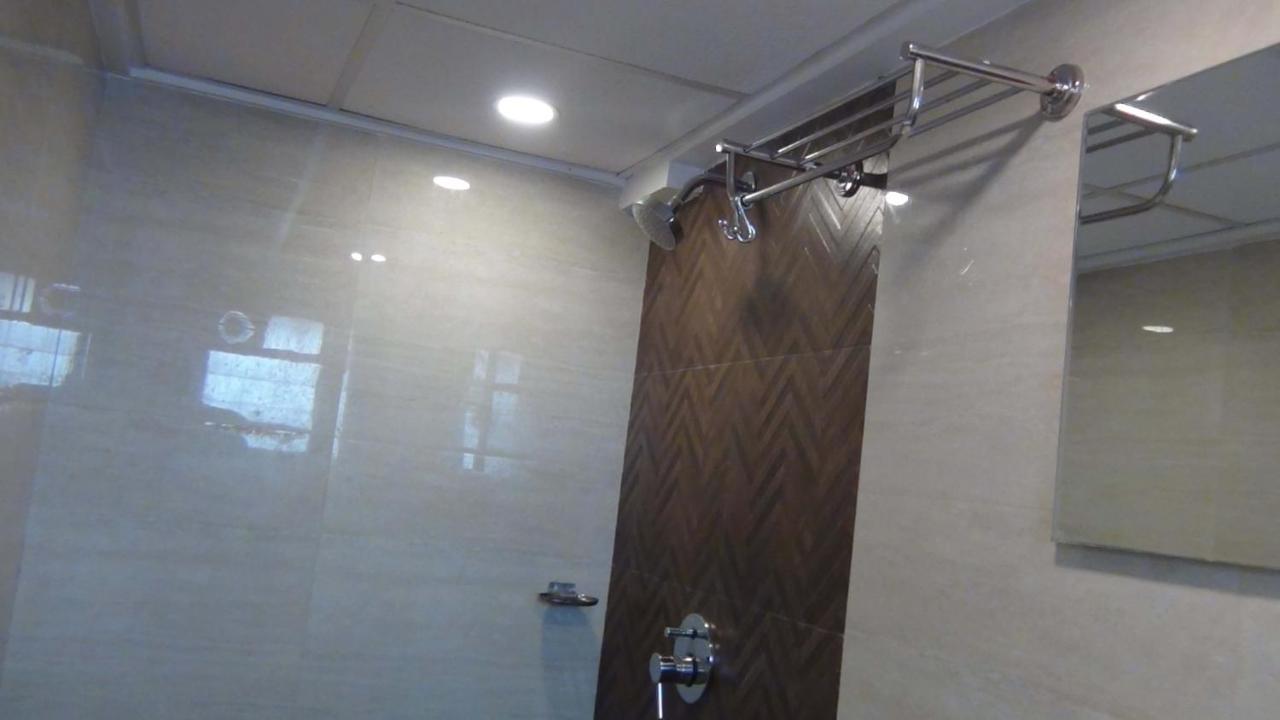 Imperial Executive, Andheri Hotel
