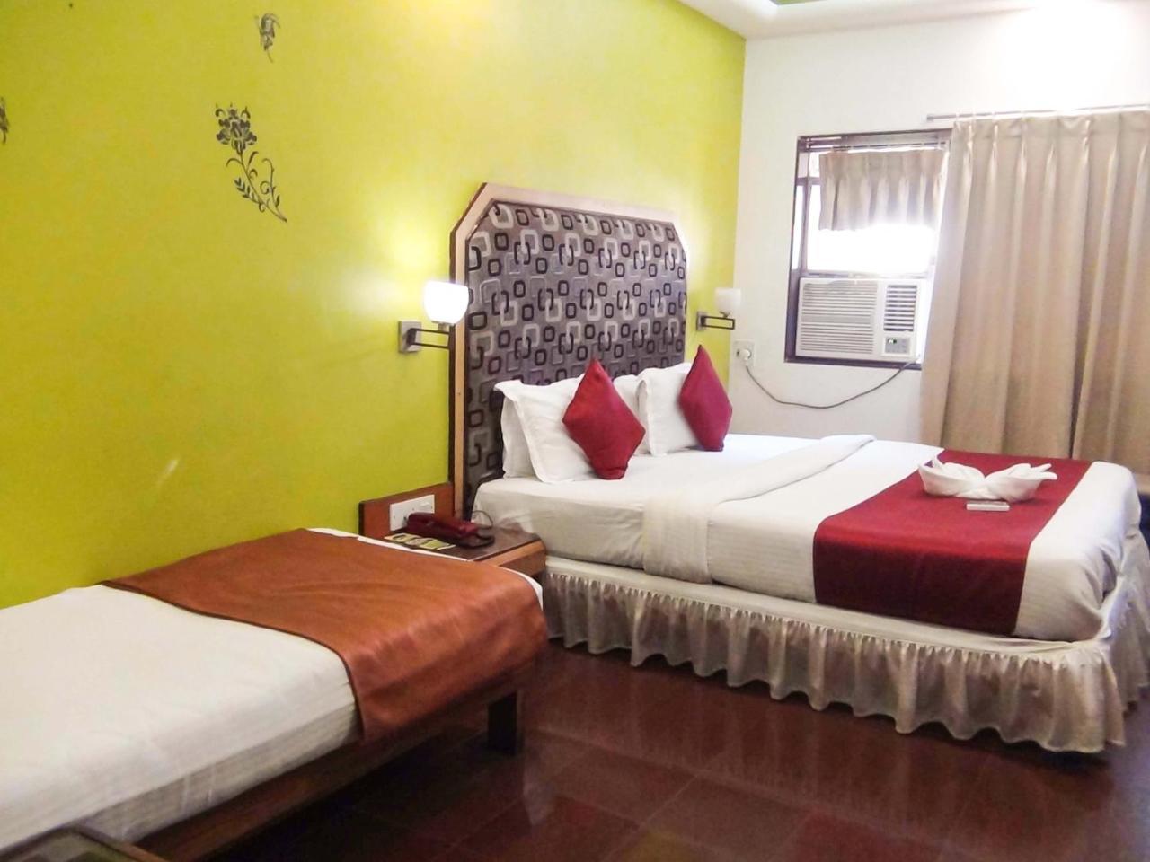 Imperial Executive, Andheri 3*