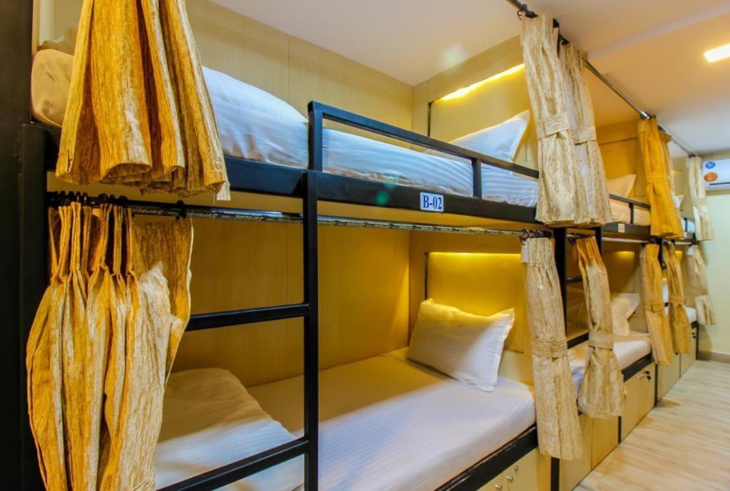 Seven Hills Hostel Mumbai
