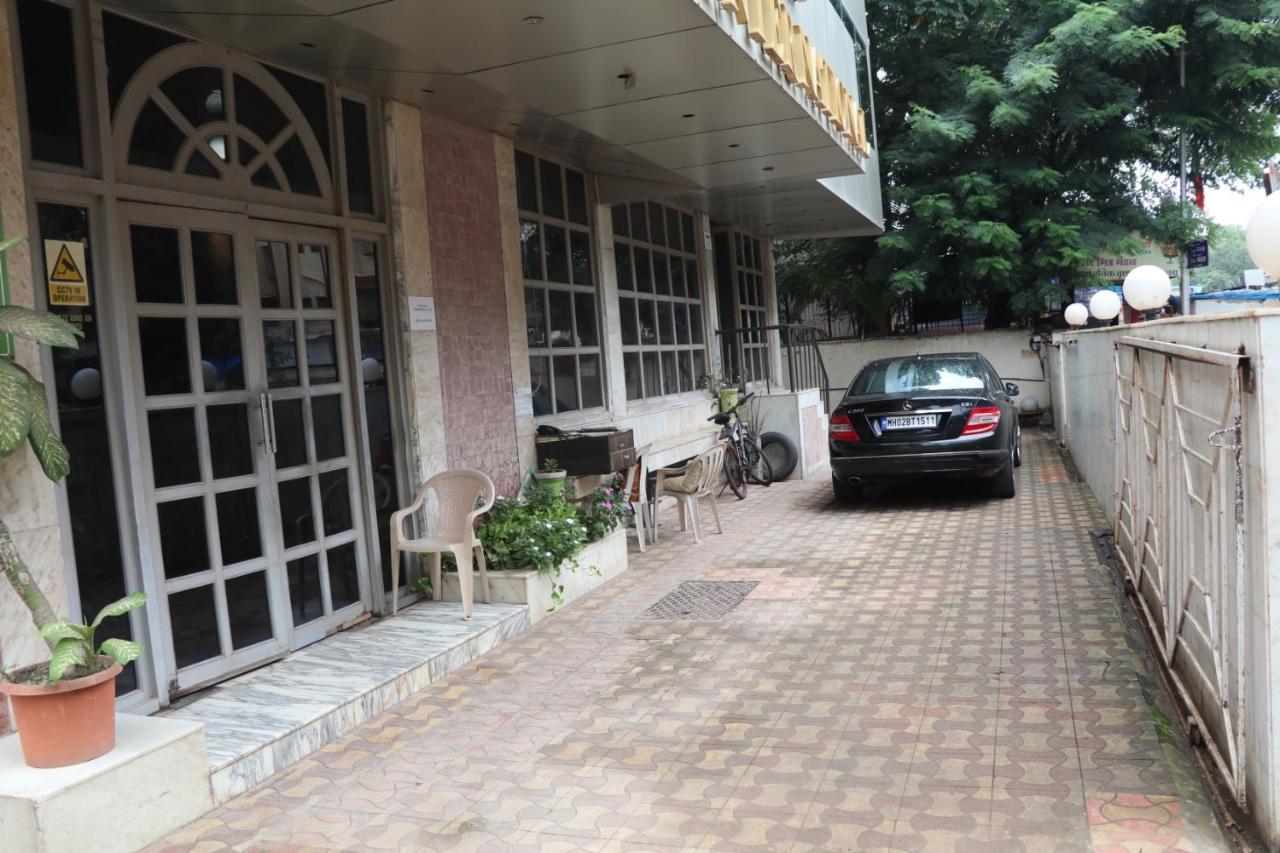 Milan International Hotel 3*