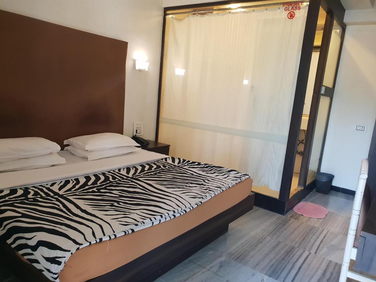 Milan International Hotel Mumbai