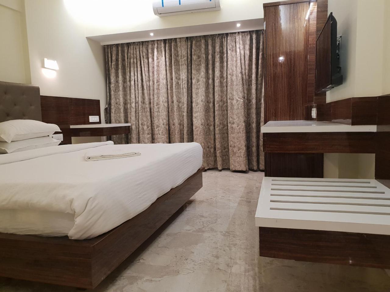 Hotel Milan International Mumbai