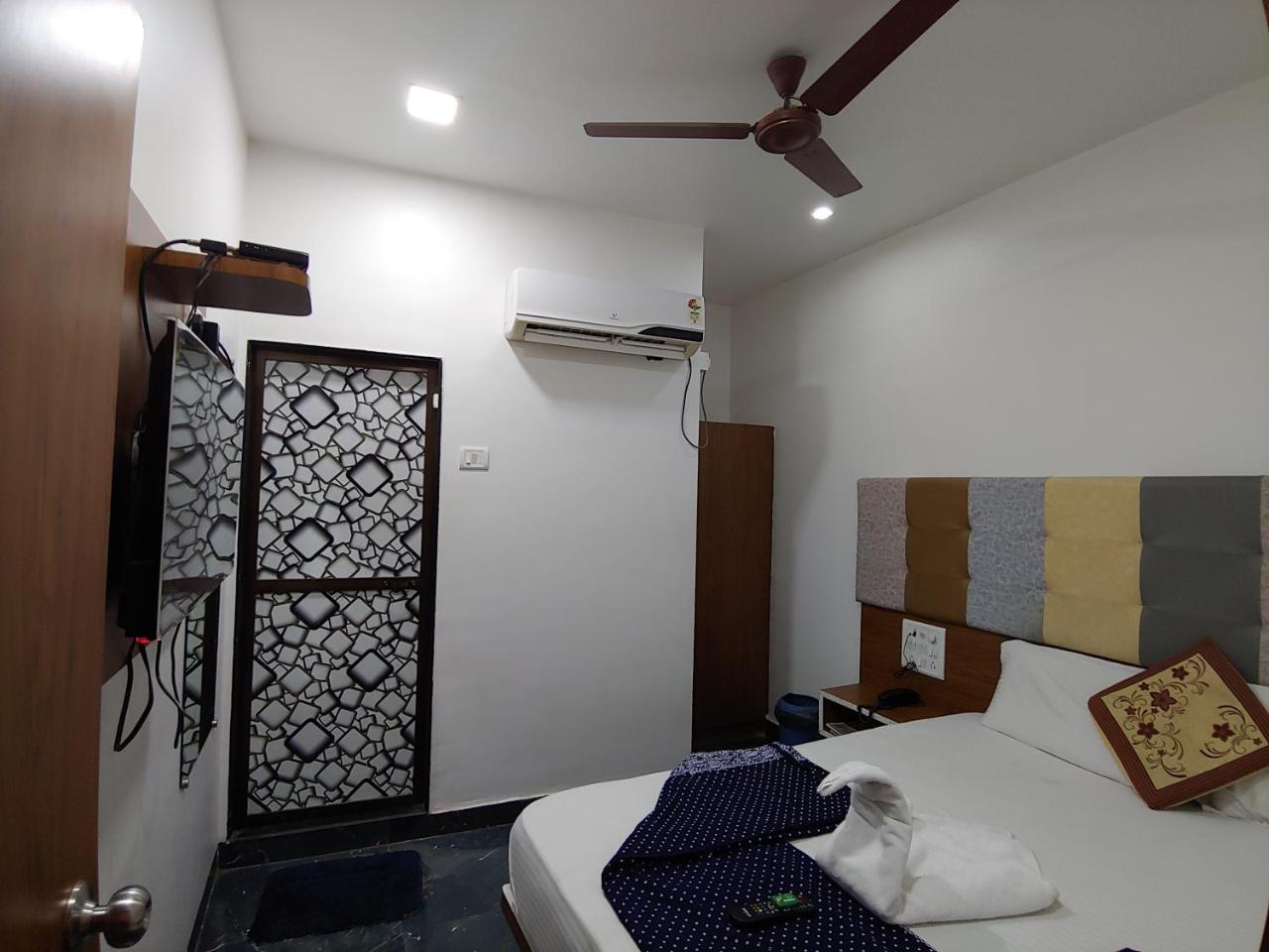 Balaji Residency Kurla East Hotel 2*
