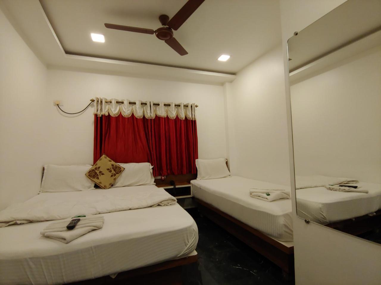 Balaji Residency Kurla East 2*