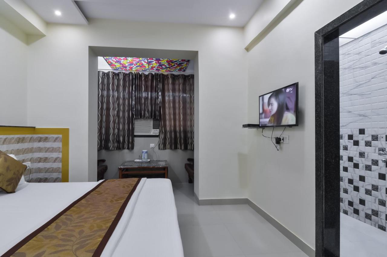 Aroma- Dadar Hotel