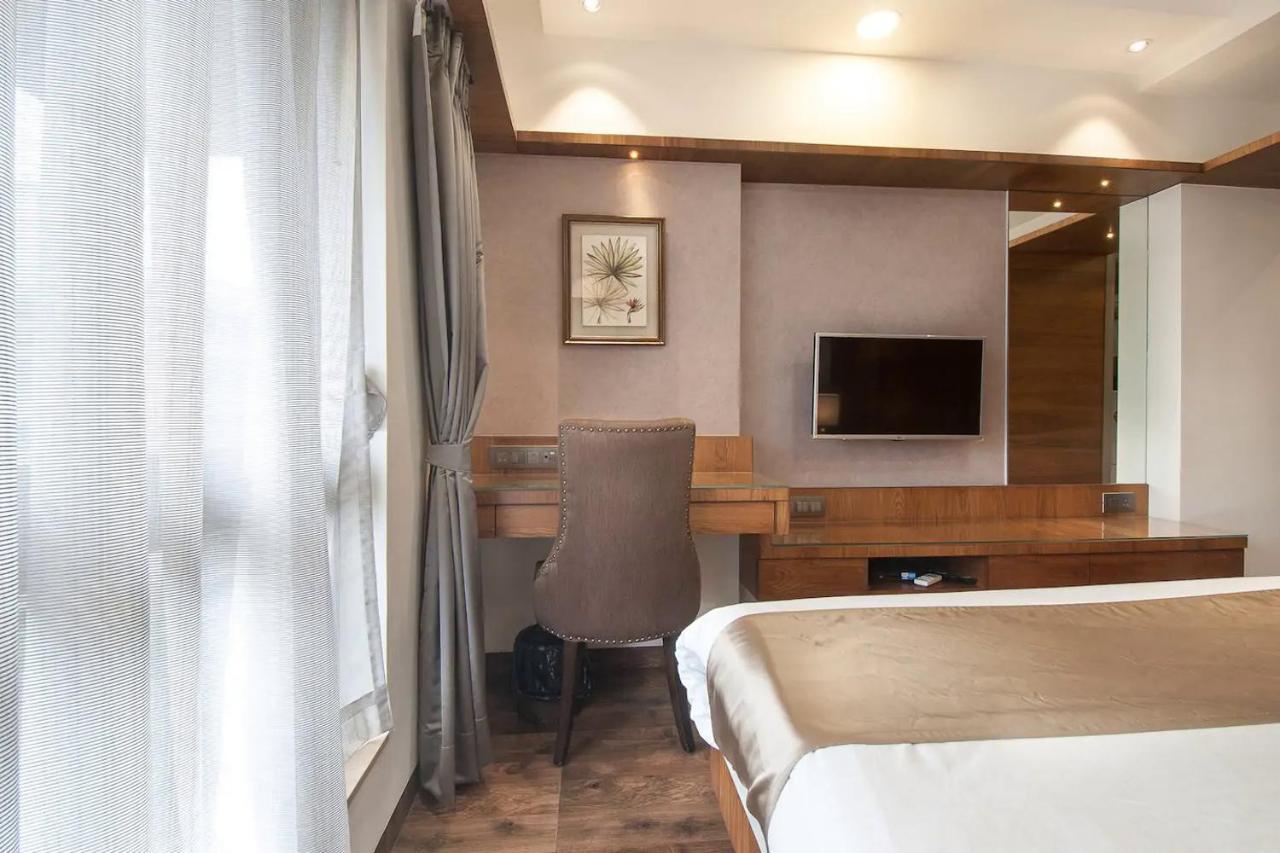 Orbit Luxury Service * Mumbai