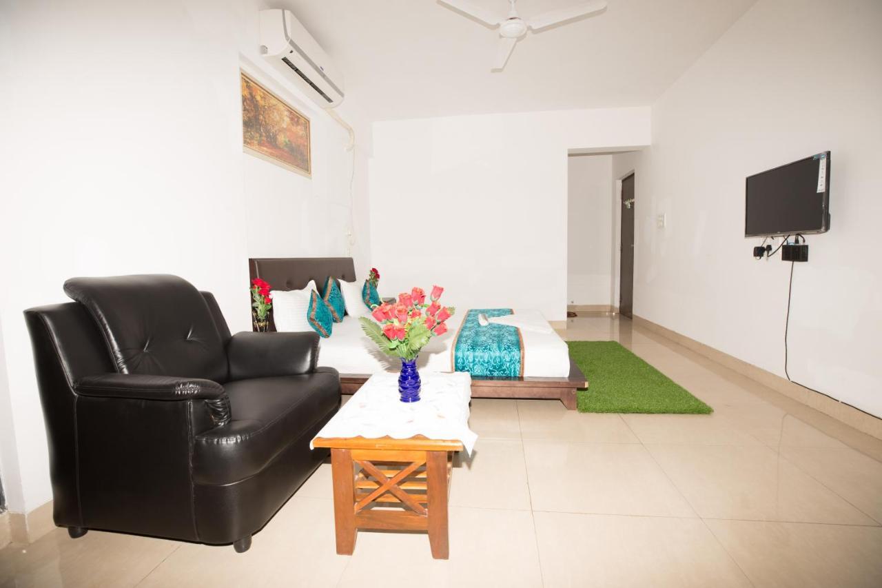 Acomodação com café da manhã  Aristo Room, - Near Kokilaben Dhirubai Ambani Hospital For Family Only, Mumbai