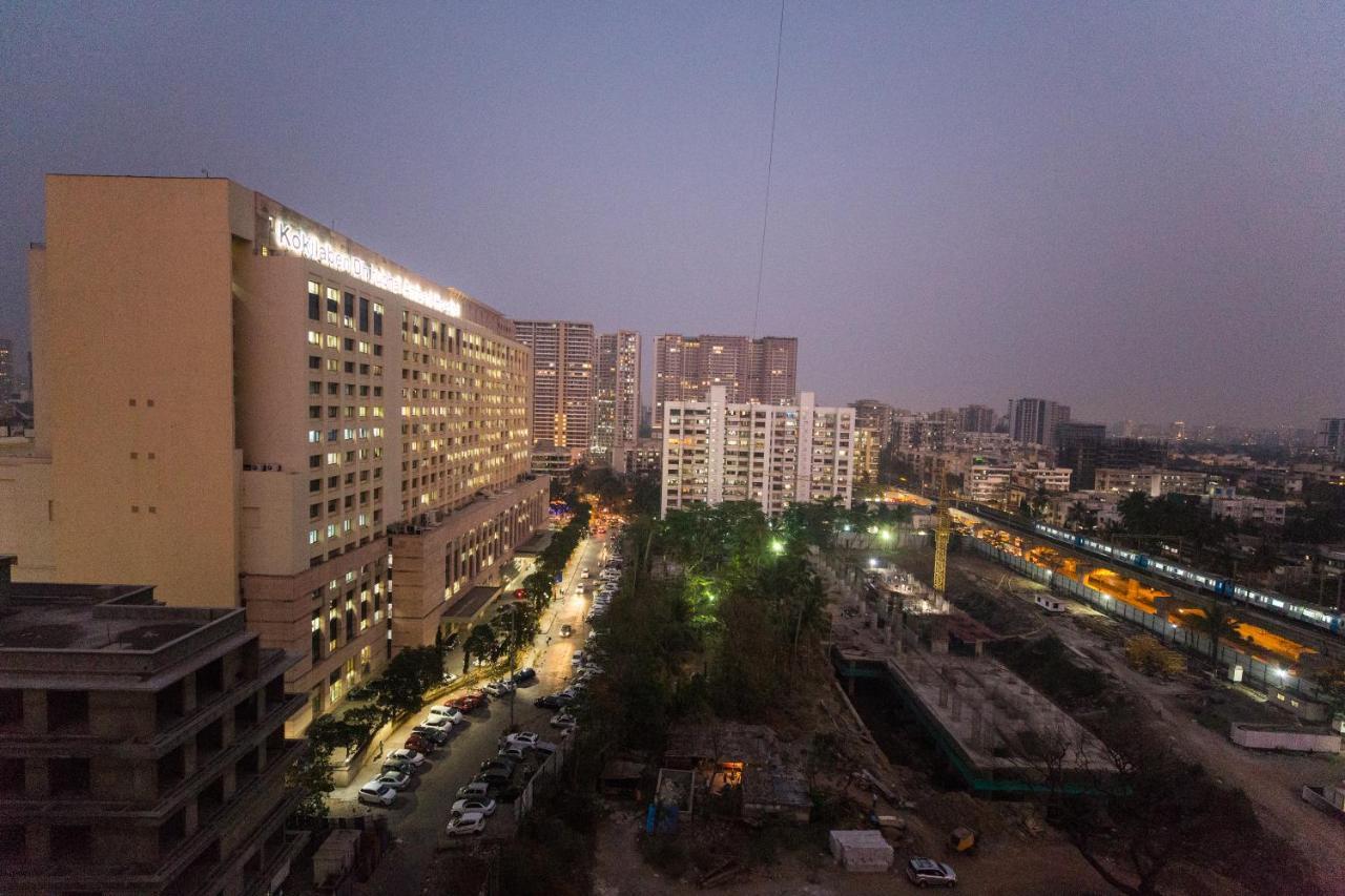 Aristo Room, - Near Kokilaben Dhirubai Ambani Hospital For Family Only, Mumbai