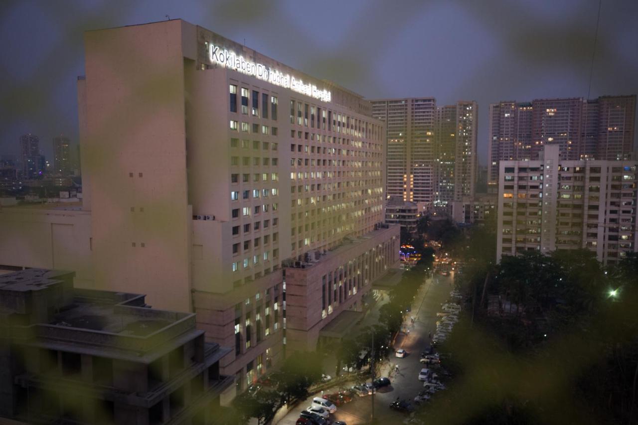 Aristo Room, - Near Kokilaben Dhirubai Ambani Hospital For Family Only, 3* Mumbai