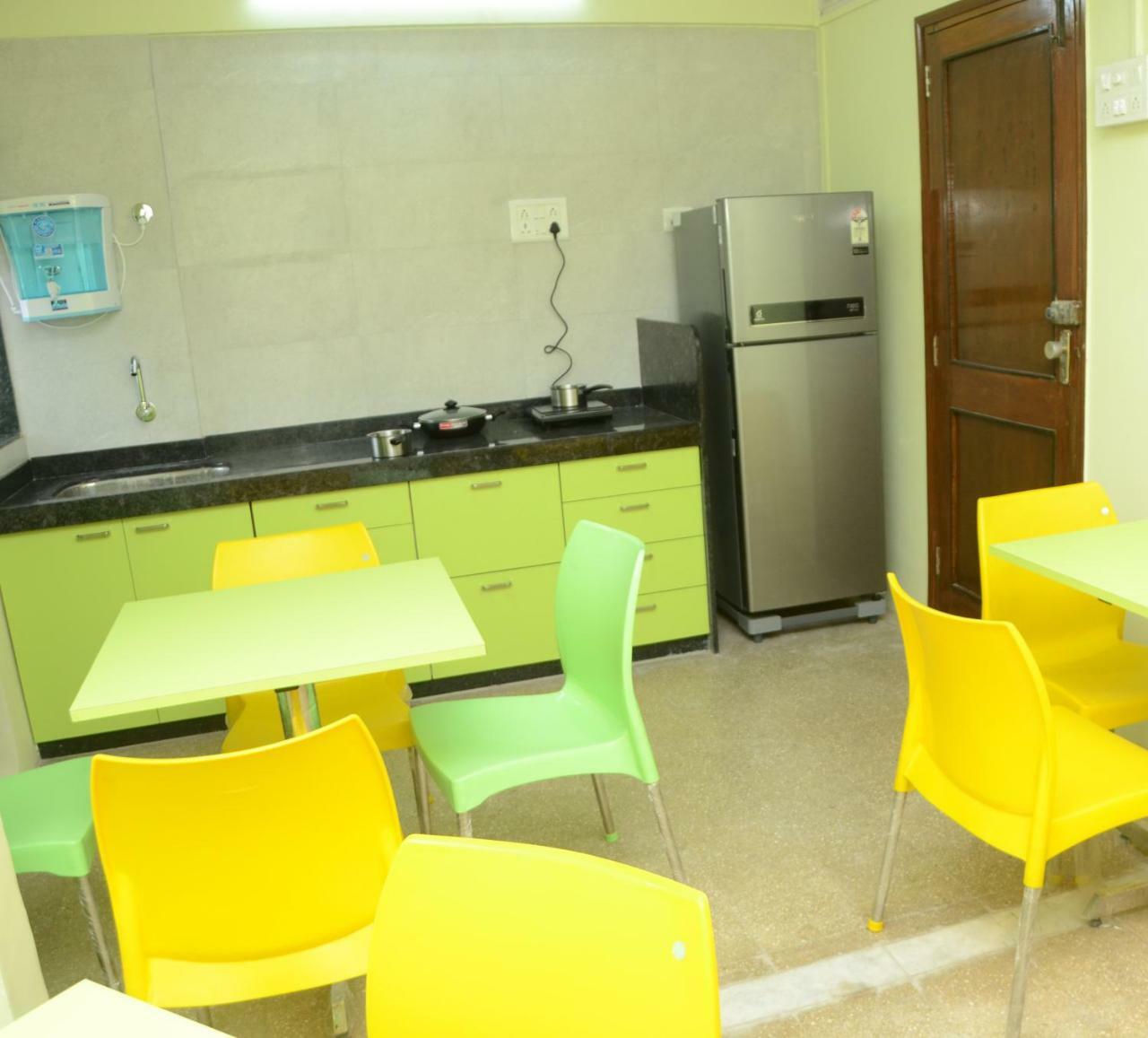 Fair Host - Male Only Hostel