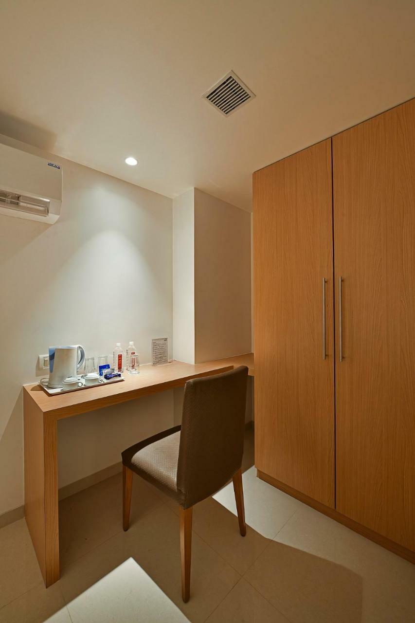 Leafio-near Airport 3*