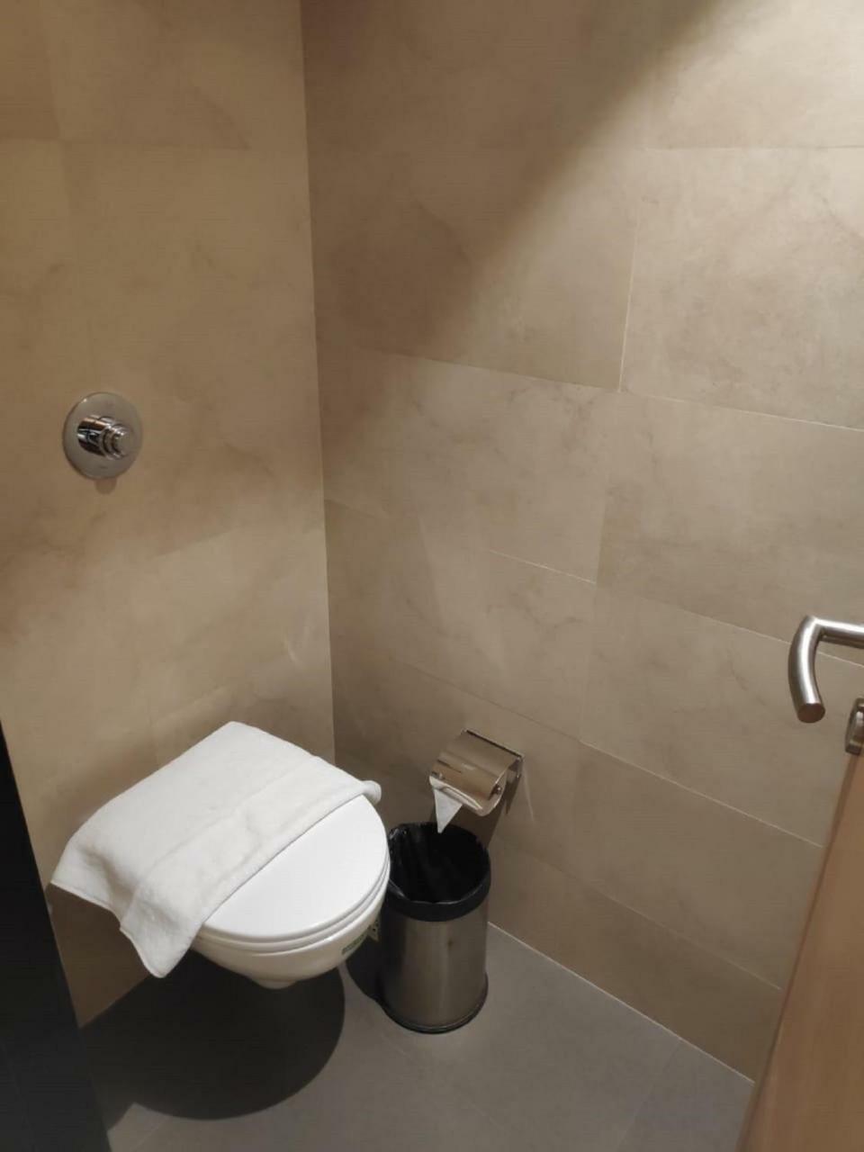 Leafio-near Airport Hotel Mumbai