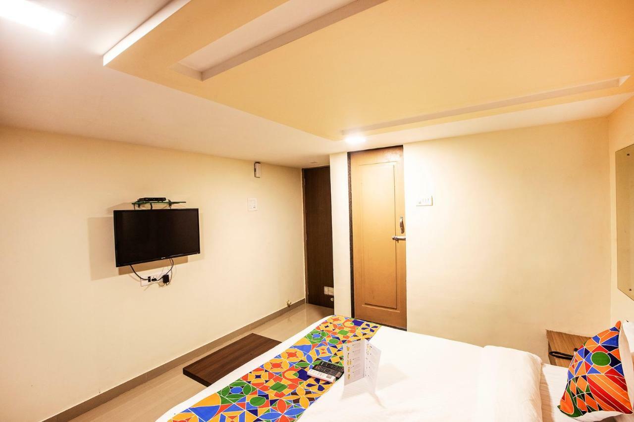 Fabexpress Silver - Nr Bkc Hotel