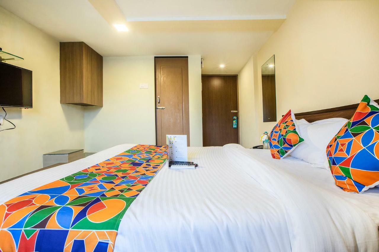 Fabexpress Silver - Nr Bkc Hotel Mumbai