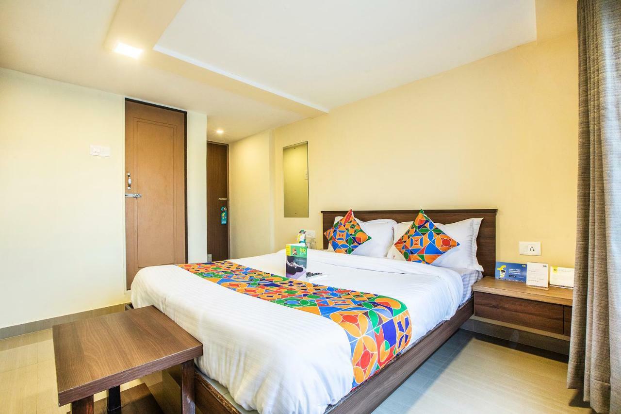 Fabexpress Silver - Nr Bkc Hotel